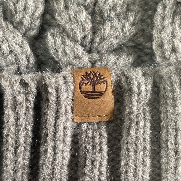 Timberland Women’s Gray Cable Knit Fleece‑Lined Winter Beanie Hat – One Size - Picture 2 of 4